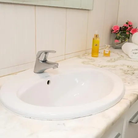 In Old Town With View Apartamento *