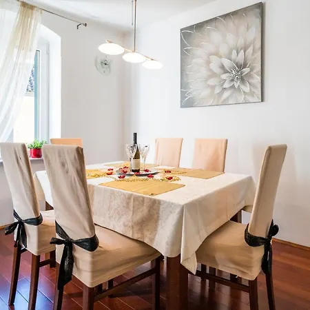 Apartamento In Old Town With View *